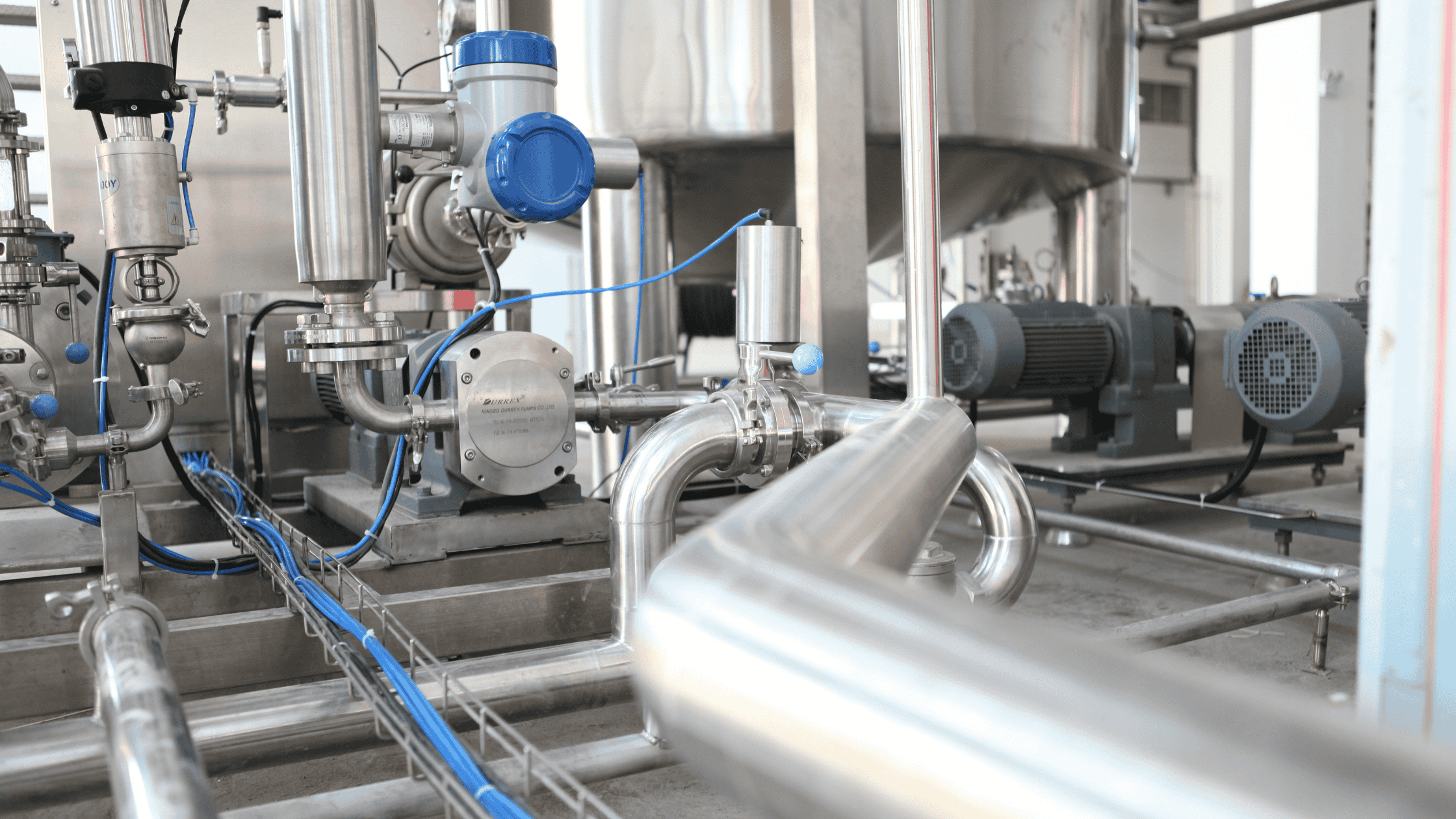 How a Local Chemical Factory Achieved 50,000KG Daily Handling with Outdoor AGV Forklifts